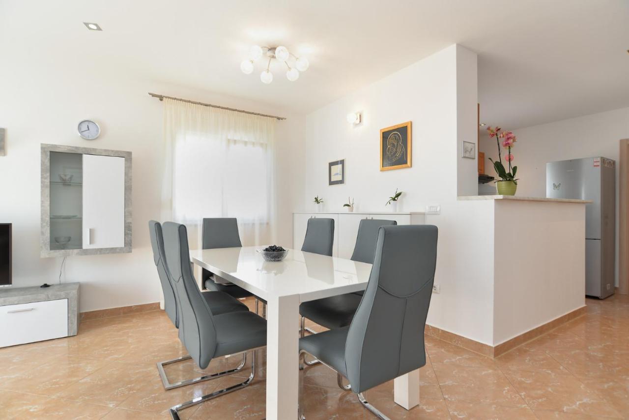 Apartment Patricia 1756 Pula Extérieur photo