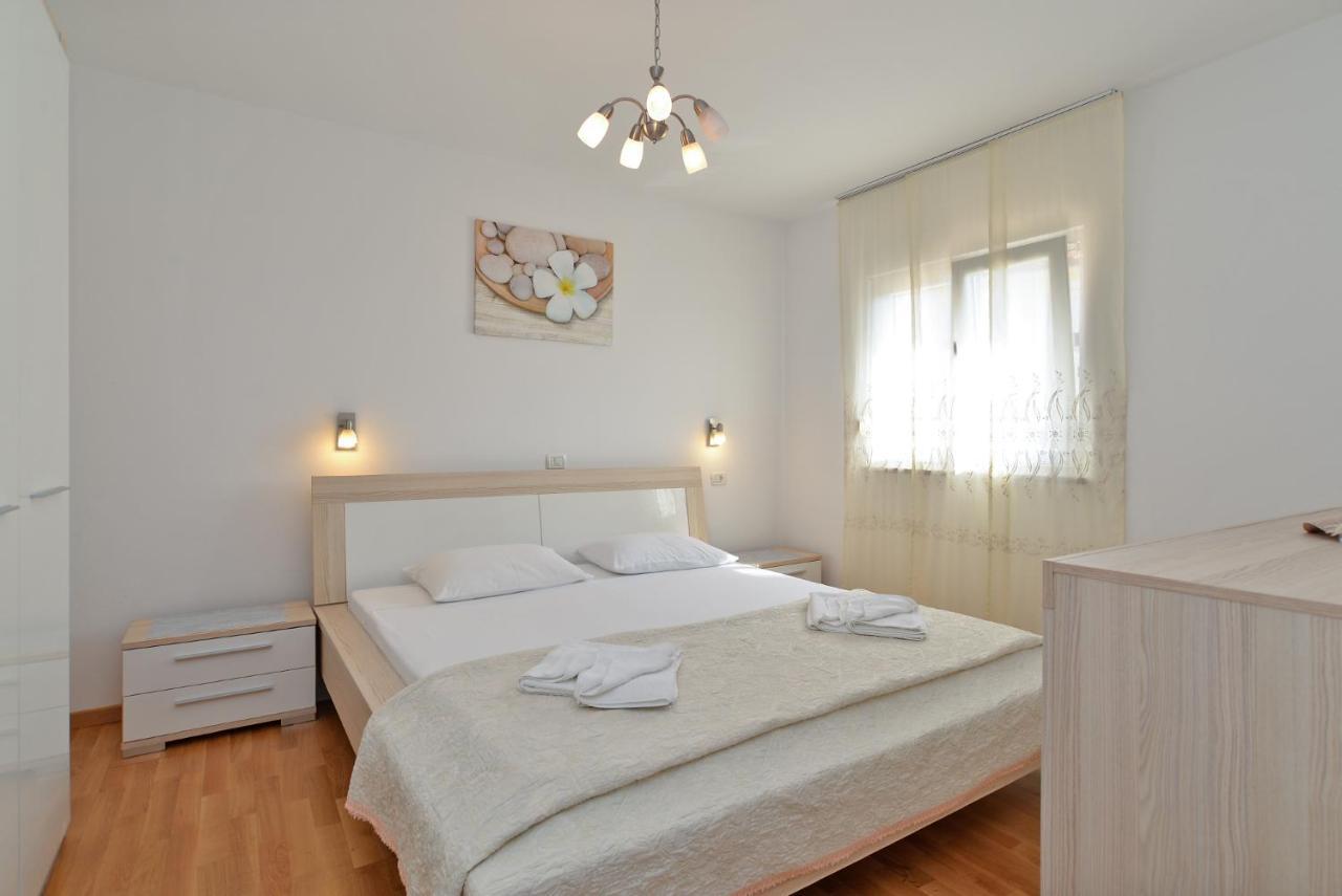 Apartment Patricia 1756 Pula Extérieur photo